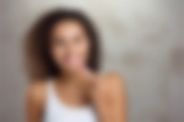 溆浦丽雅口腔诊所推出拔牙优惠活动，助您轻松解决口腔问题，仅需600元起！原价800元起。