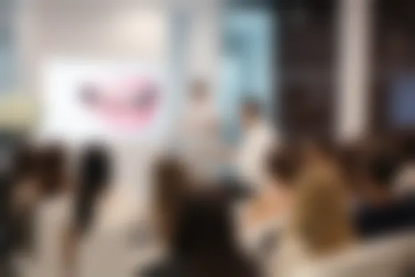 南充美健口腔诊所牙套价格表：原价3000元起，现优惠仅需2500元起，助您轻松实现良好微笑！