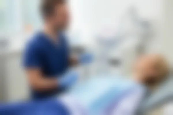 北京佳美口腔(大悦城店)烤瓷牙收费原价3880元起，现优惠仅需2999元起，欢迎前来享受优质服务！