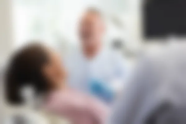 西安鼎秀齿科(高新店)口碑如何？真实评价与价格透明度分析，了解种植牙费用！