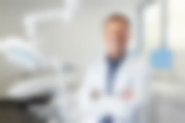 南京洁宇口腔门诊部活动义齿价格表：原价3000元起，现优惠仅需2500元起，抓住这个难得的机会，立即行动！