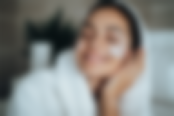 济南海峡医疗美容整形医院隆胸手术效果如何？医生团队与真实案例分享