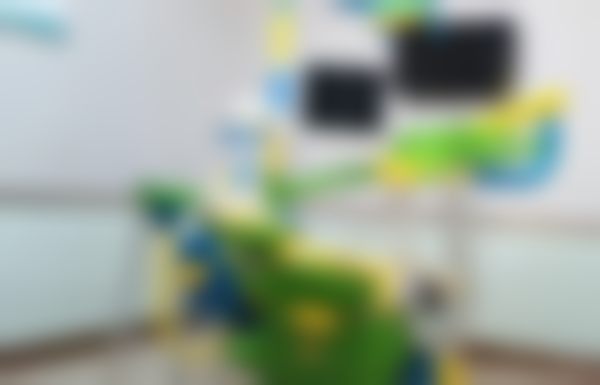 三、潜江美维中山口腔门诊部医生介绍