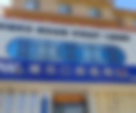 青岛维乐美口腔医院陶瓷托槽半隐形矫正的环境优势