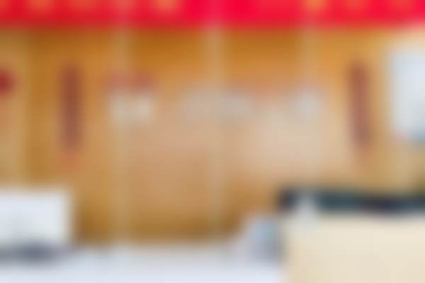 医药高新寺巷玲珑口腔门诊部