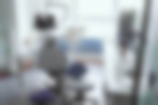 三、日照瑞贝口腔门诊部医生介绍