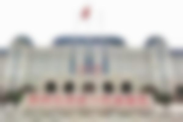 郑州大学第一附属医院眼科医生团队经验稳定。