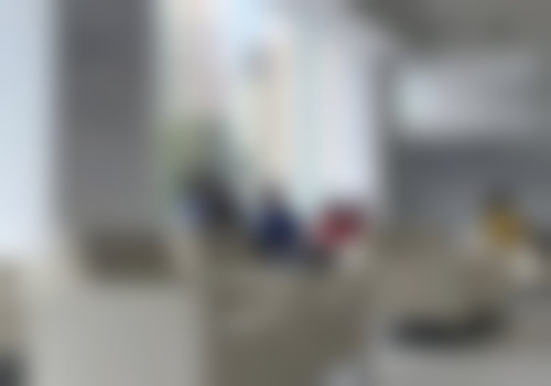 郑州白皮书口腔医院张亚亮个人简历和成就：10年种植牙经验，多项认证与会员资质彰显实力 