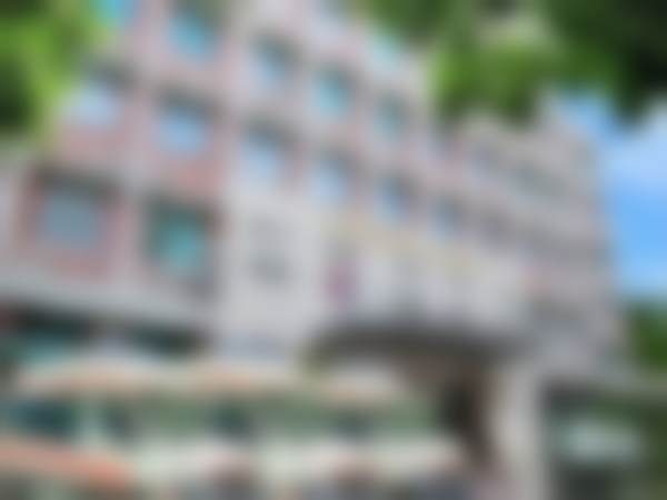 广州市荔湾中心医院眼科（原广州市荔湾区人民医院眼科）广州荔湾区人民医院1