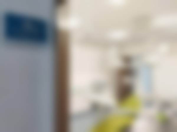 二、深圳横岗格伦菲尔口腔门诊部正规吗?来看医院资质信息