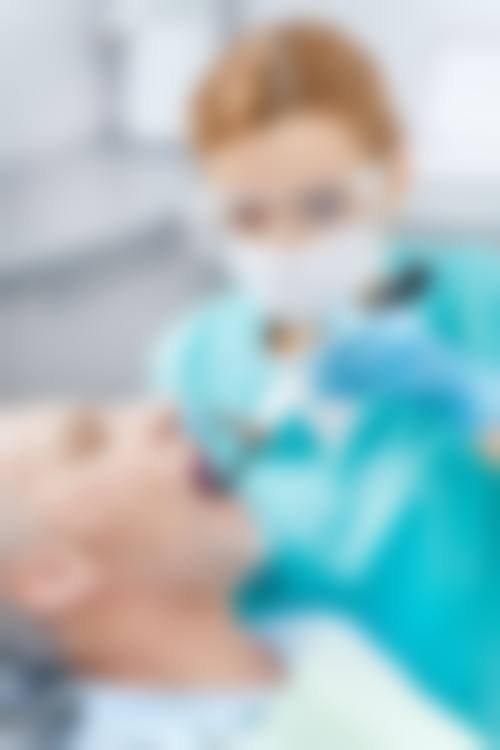 江苏泰州胡庆忠口腔医生团队经验稳定。