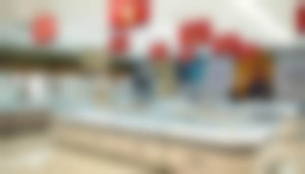 绥化爱尔眼科医院地理位置便于到院。