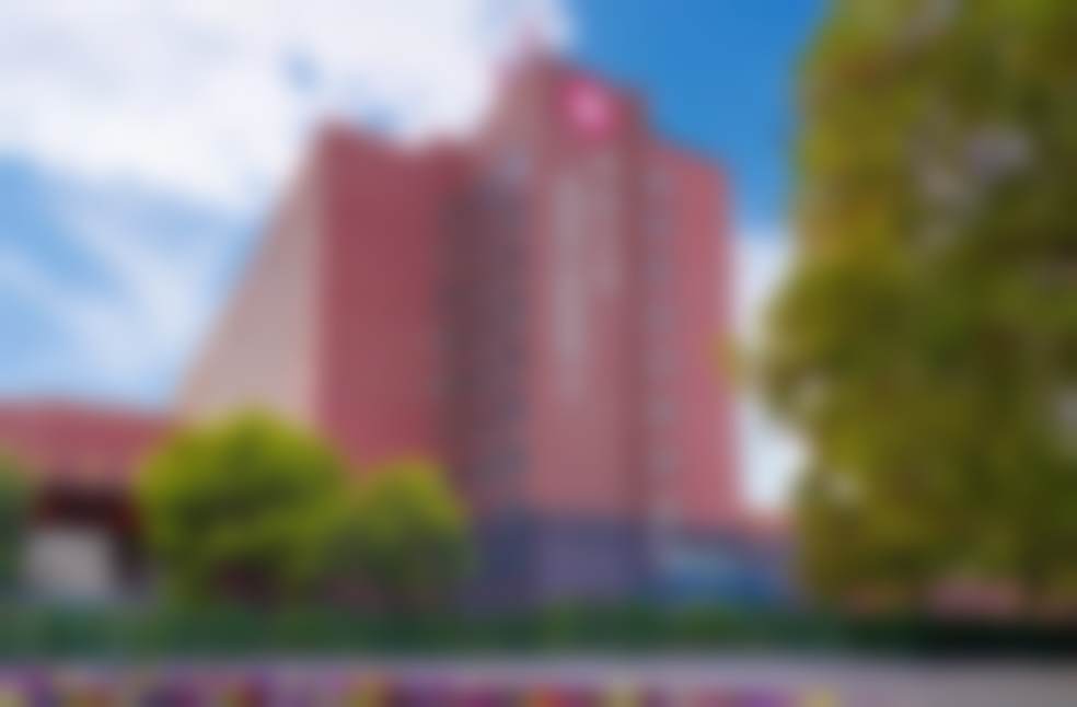 上海同济大学附属天佑医院眼科医生团队经验稳定。