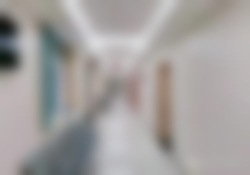 西安市中 心医院眼科地理位置便于到院。